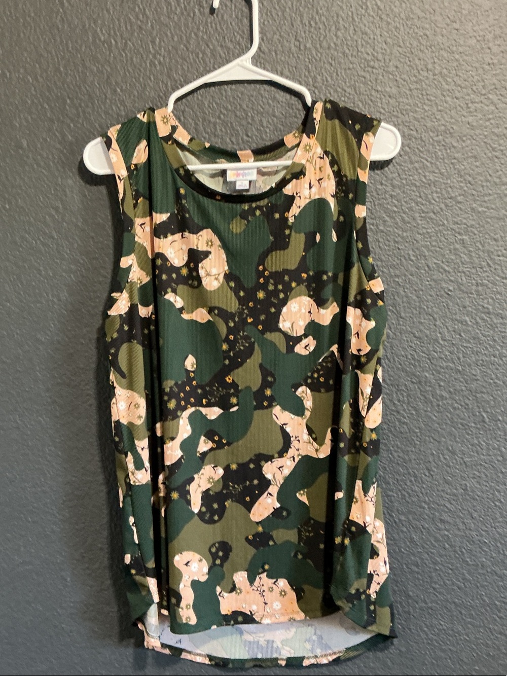 LuLaRoe Sleeveless Tank in Green, Black, and Tan Floral Camo